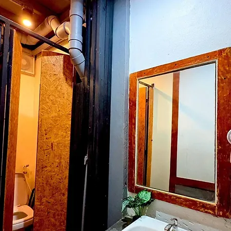Cozy Bb Stay In Bangkok Noi With Garden Views