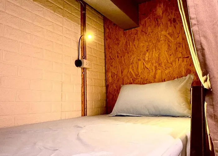 Cozy Bb In Noi With Garden Views * Banguecoque
